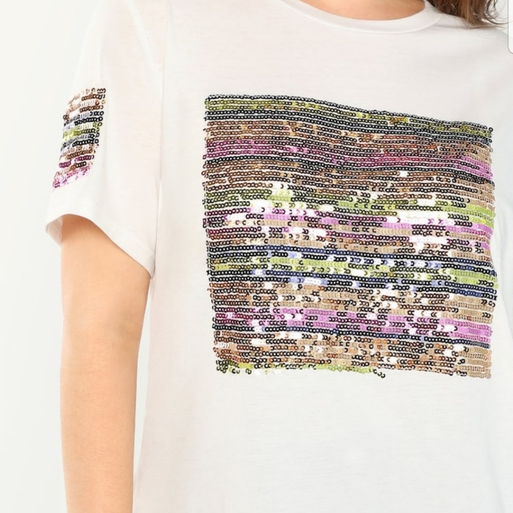 Plus Size Sequin Embellished Tee - Picture 5 of 7